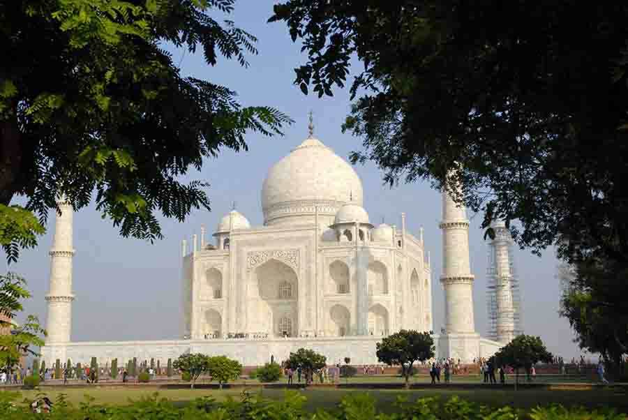 The beauty of Taj Mahal I UNESCO sites of India on Motorcycle I Fully guided motorcycle tour to the monument, Taj Mahal, Agra